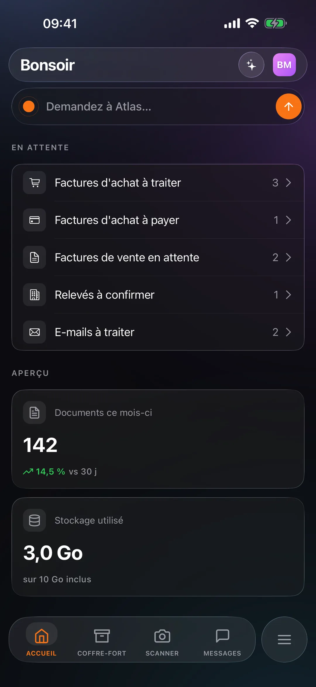 L'accueil de l'application mobile React Box : Atlas en tête, le scan et l'import d'un document, et les compteurs du mois.