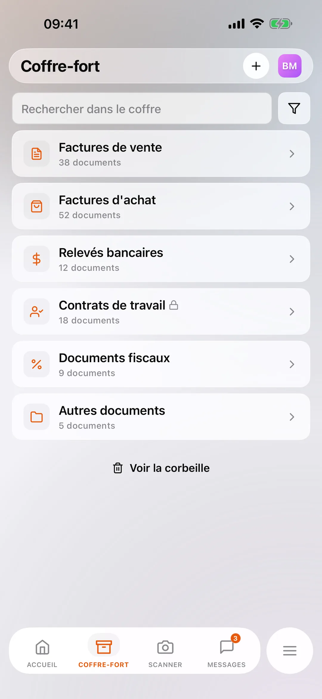 Le coffre-fort dans l'application mobile React Box, avec les mêmes dossiers que sur le web.