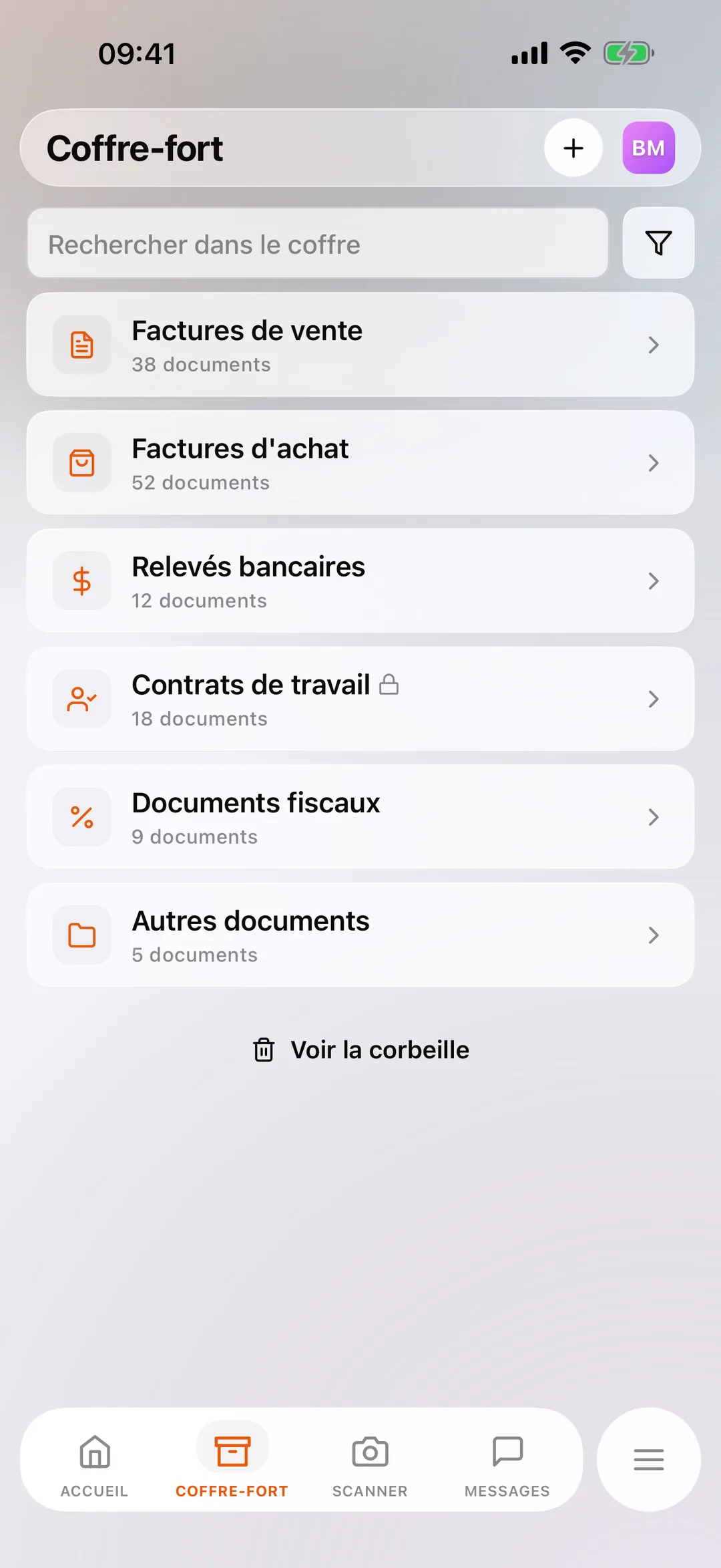 Le coffre-fort dans l'application mobile React Box, avec les mêmes dossiers que sur le web.