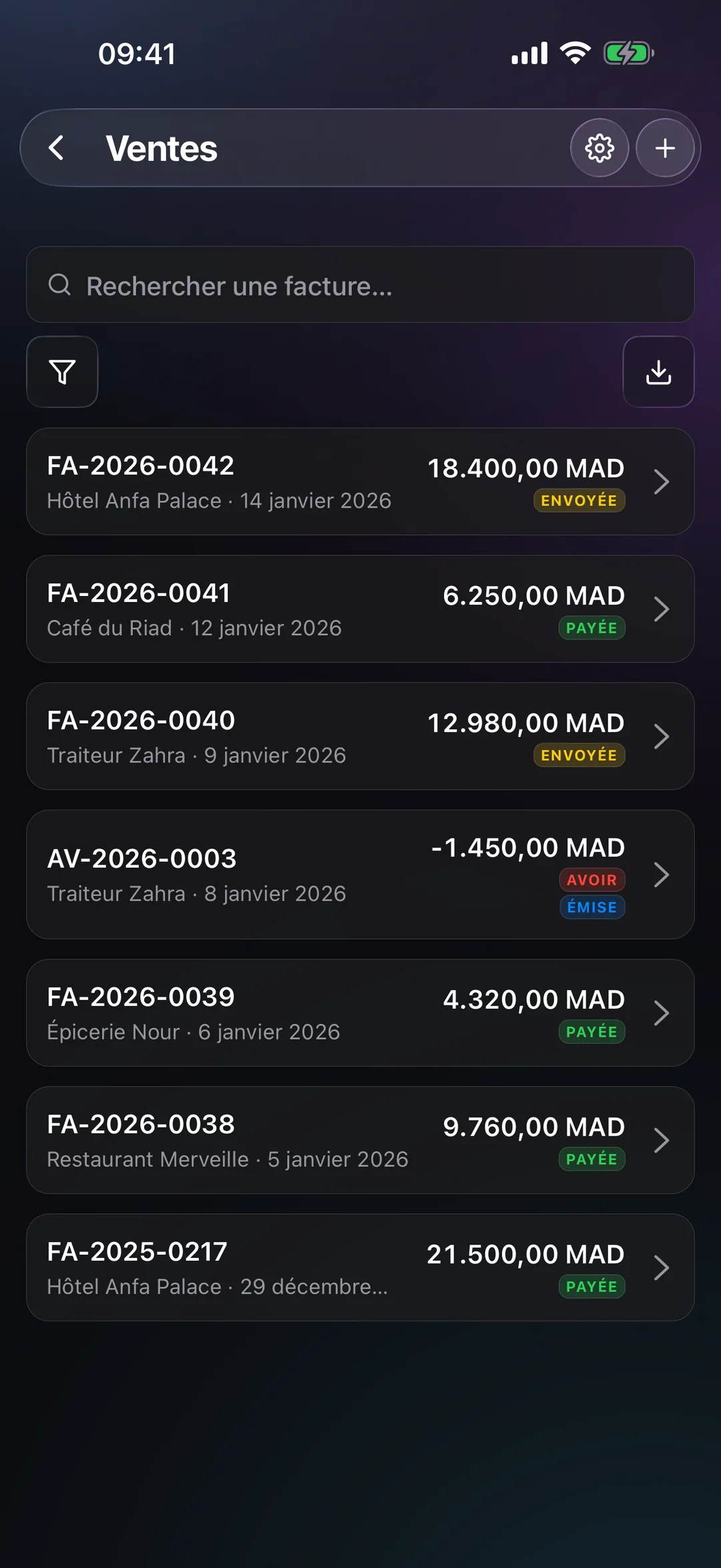 Les factures de vente dans l'application mobile React Box, avec leur statut et leur échéance.