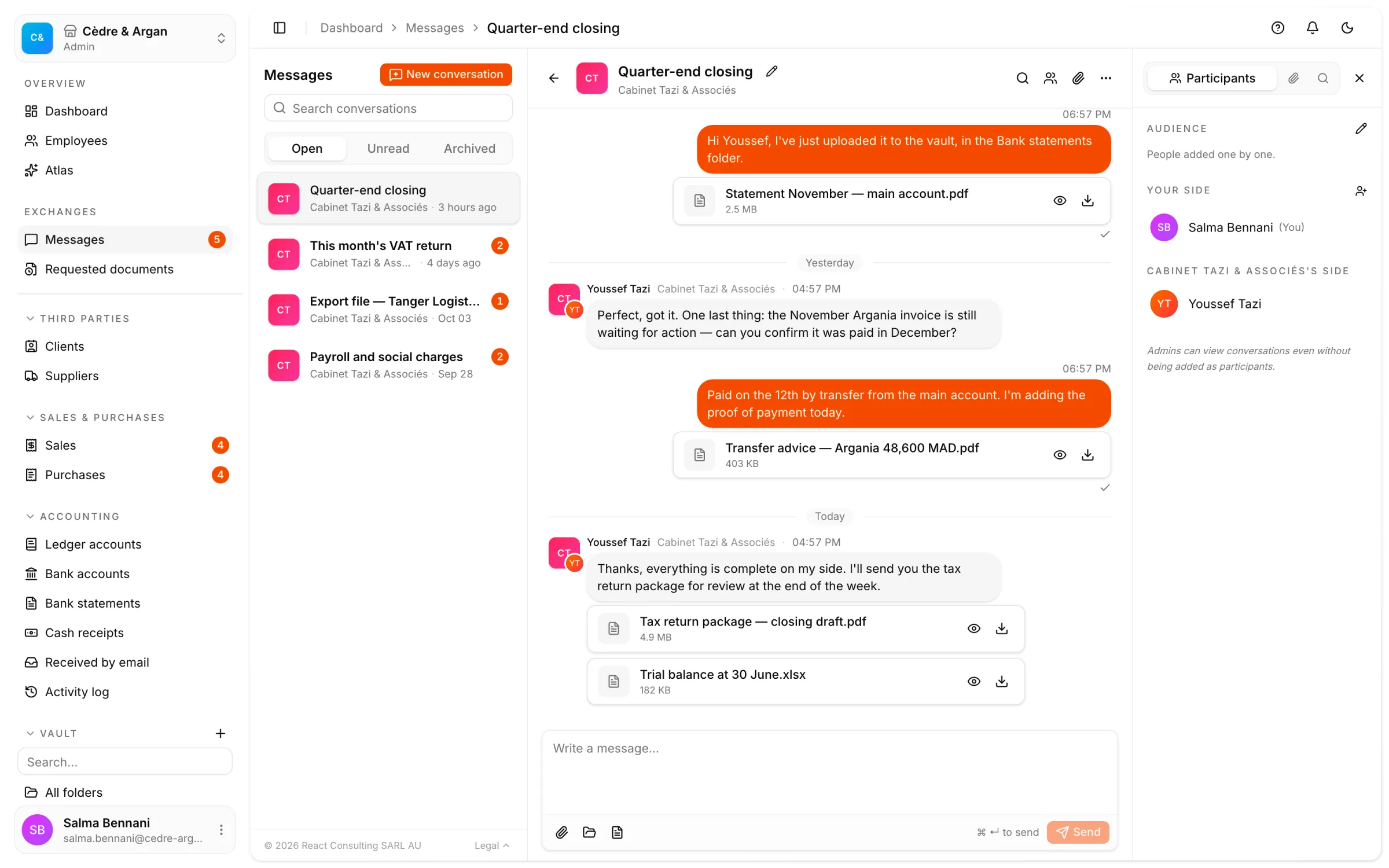 A thread between a company and its accounting firm in React Box, with the documents exchanged and the participants panel.