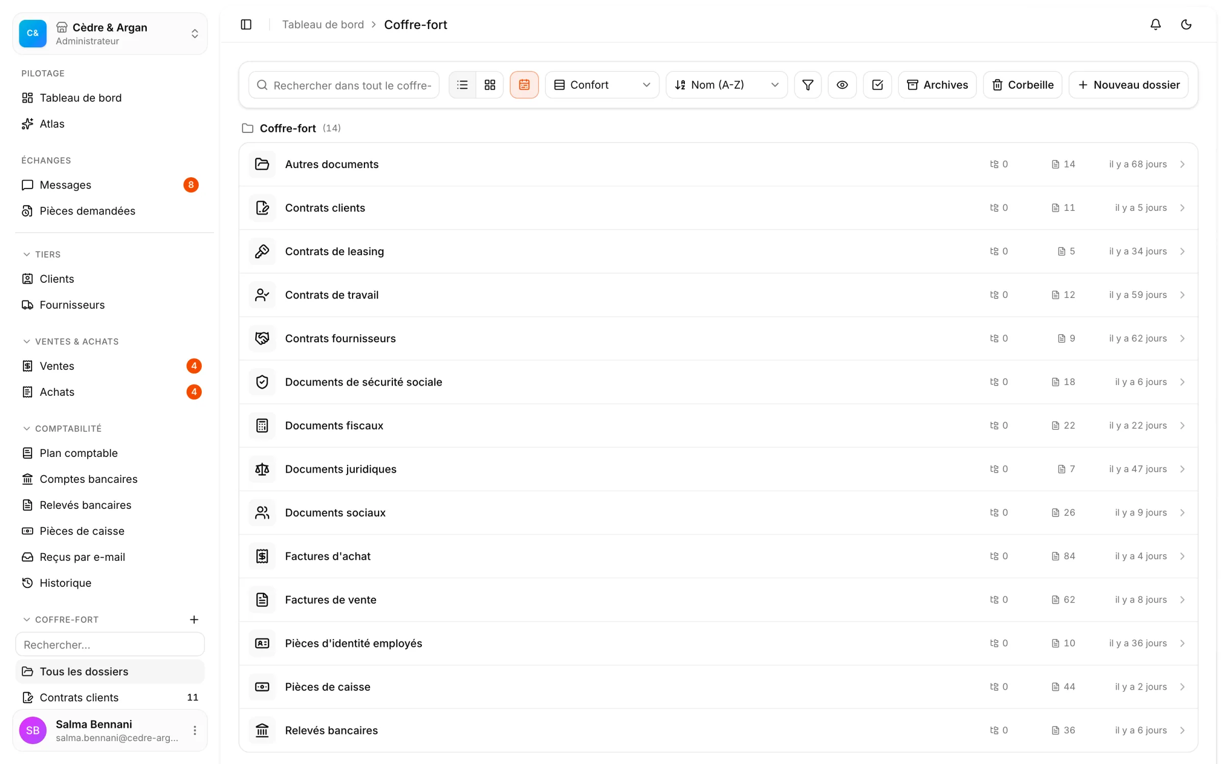 Le coffre-fort React Box : les dossiers Contrats, Documents fiscaux, Factures d'achat et de vente, chacun avec son nombre de pièces et la date de son dernier dépôt.